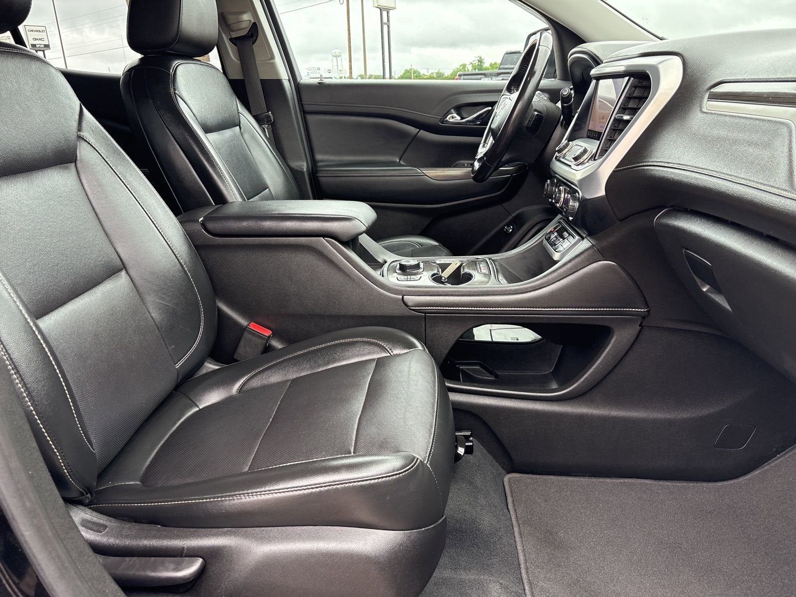 2022 GMC Acadia SLT