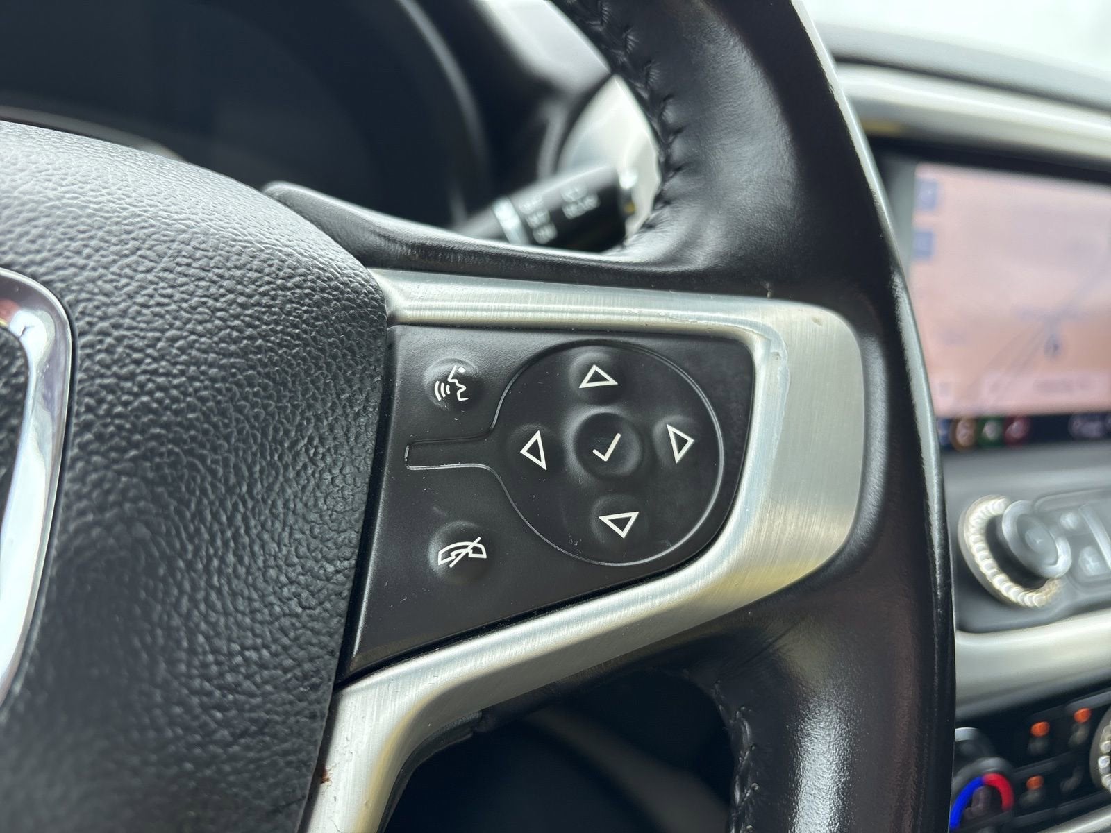 2022 GMC Acadia SLT