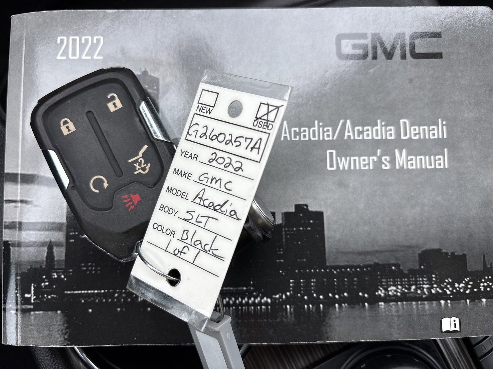 2022 GMC Acadia SLT