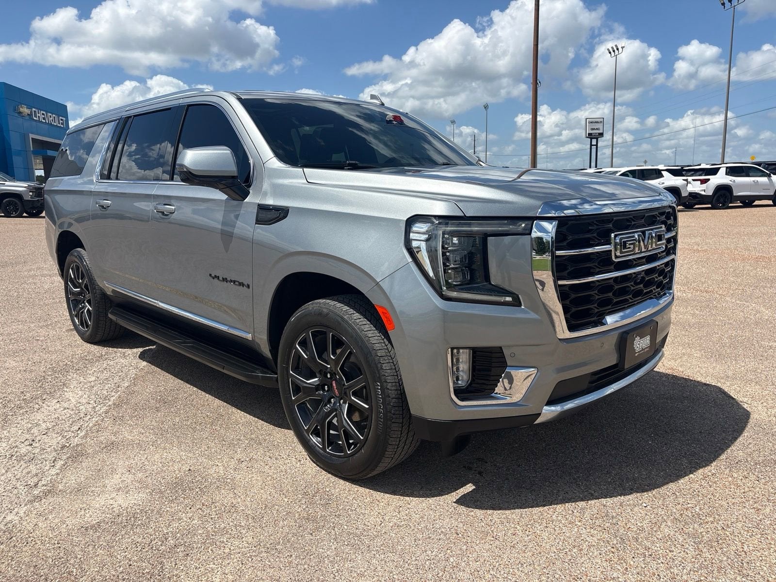 2024 GMC Yukon XL SLT