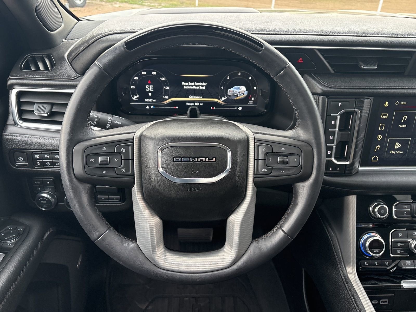 2023 GMC Yukon XL Denali