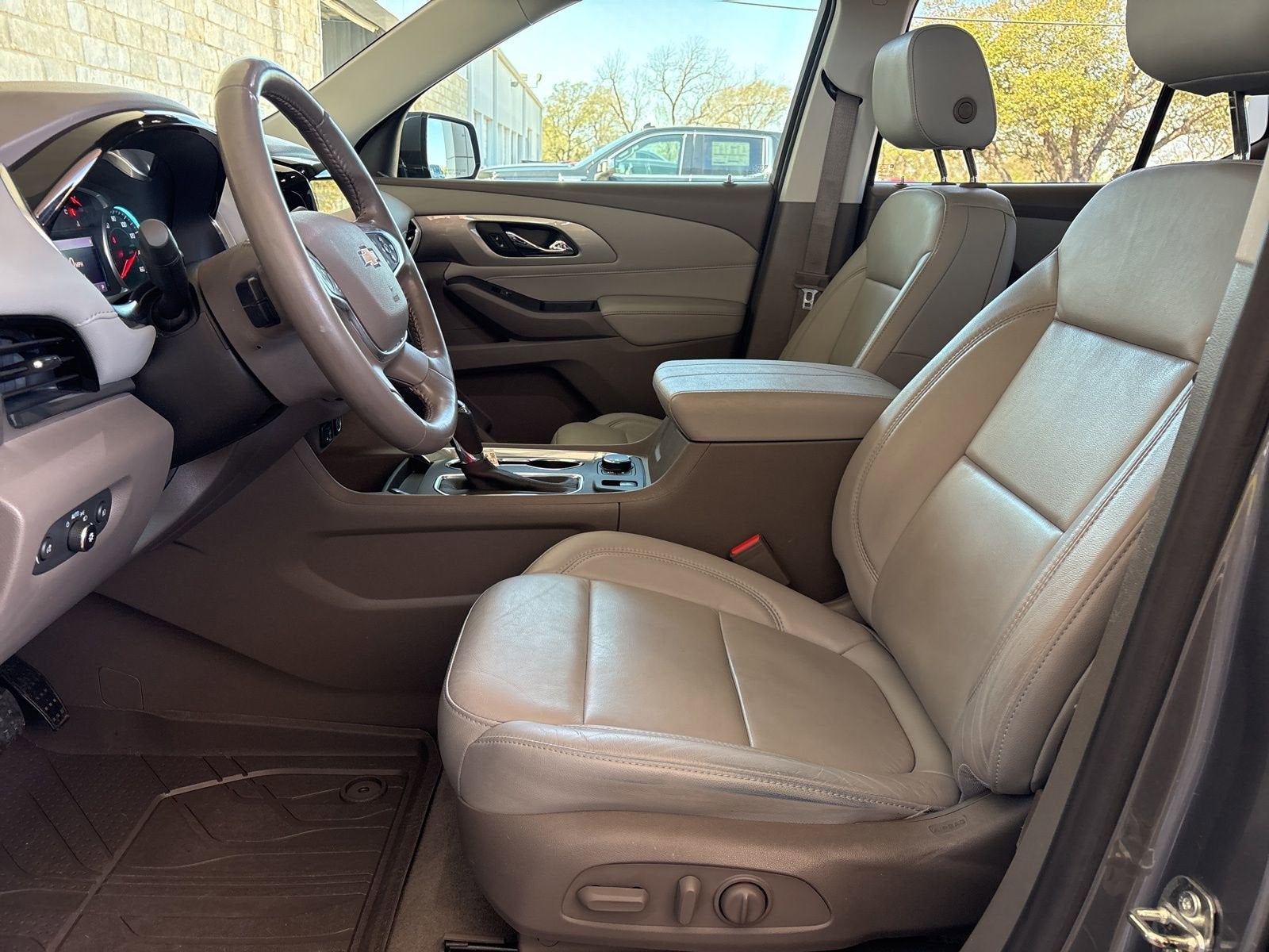 2020 Chevrolet Traverse LT Leather