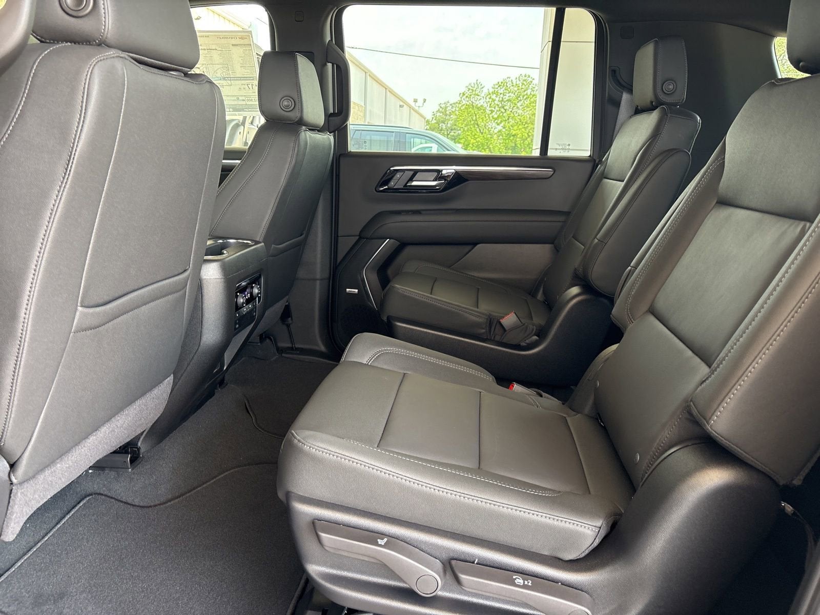 2026 Chevrolet Suburban LT - Photo 16
