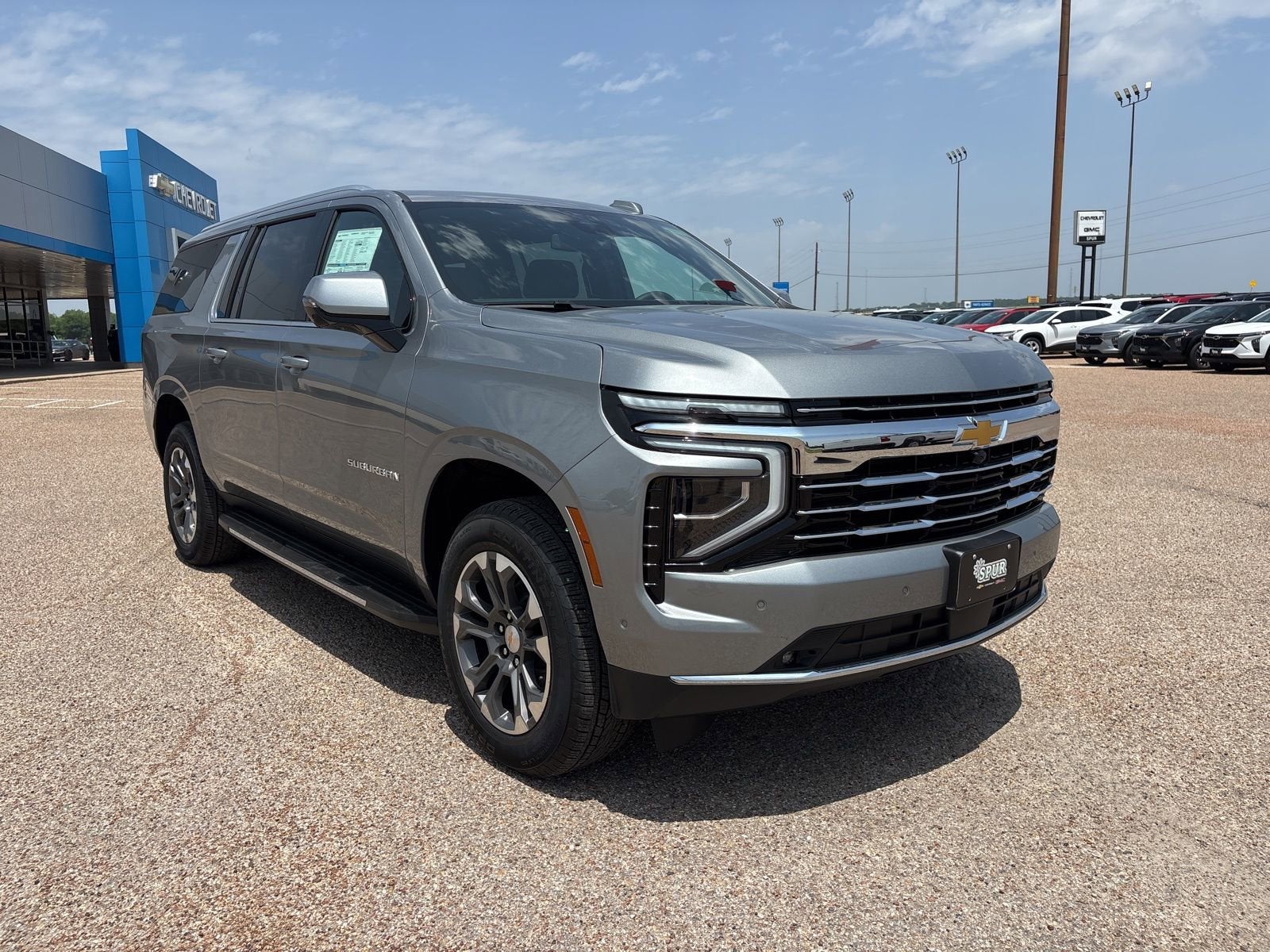 2026 Chevrolet Suburban LT - Photo 8