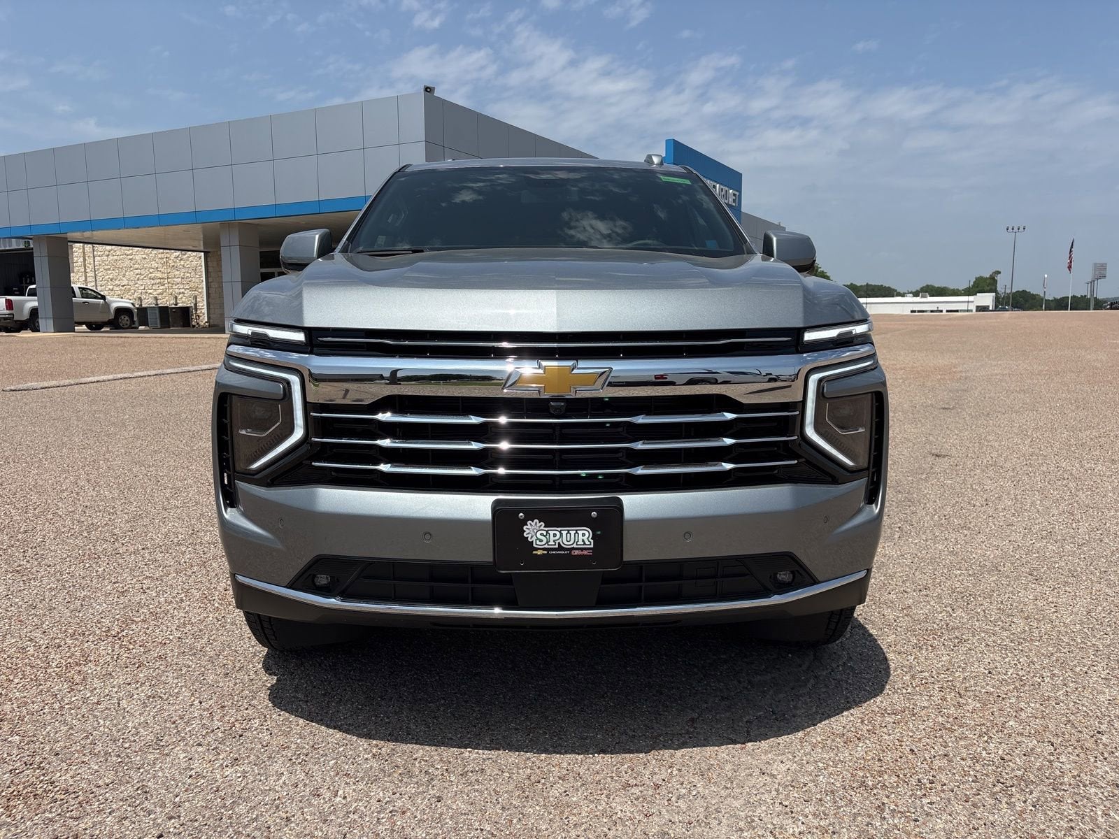 2026 Chevrolet Suburban LT - Photo 9