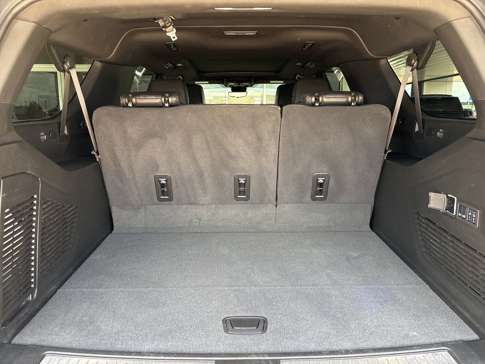 2024 Chevrolet Suburban High Country