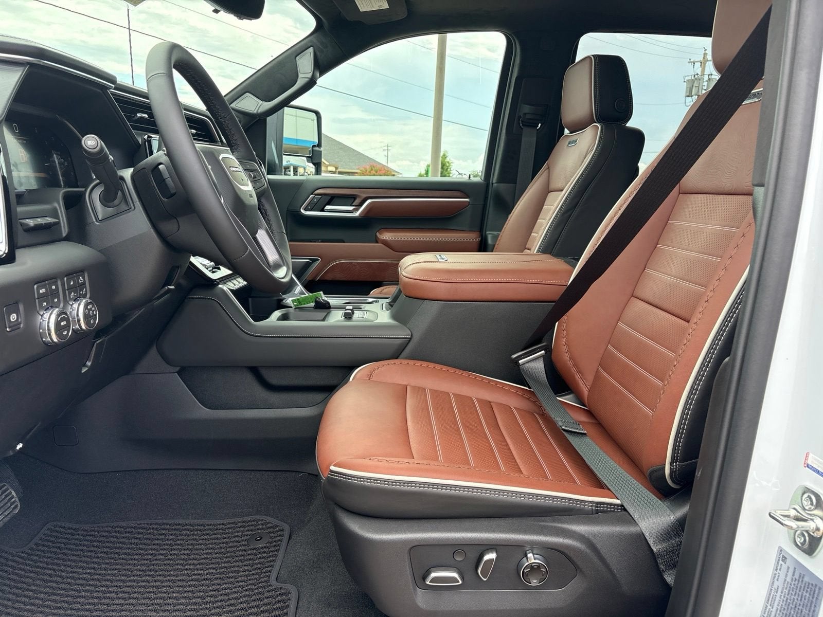 2026 GMC Sierra 3500 HD Denali Ultimate DRW