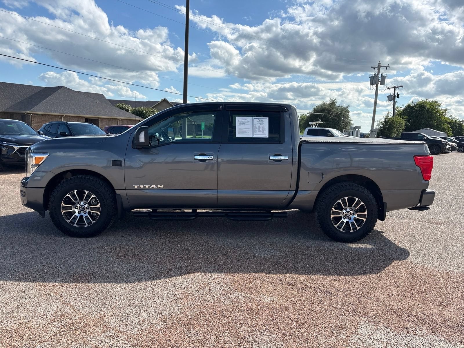 2021 Nissan Titan SV
