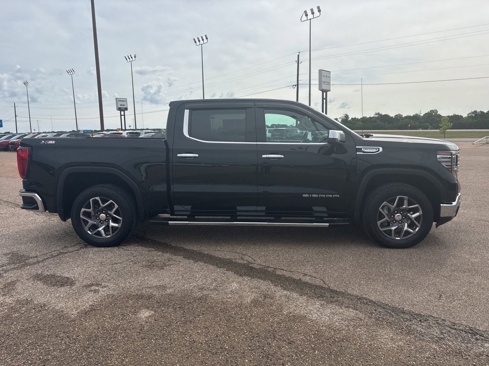 2024 GMC Sierra 1500 SLT