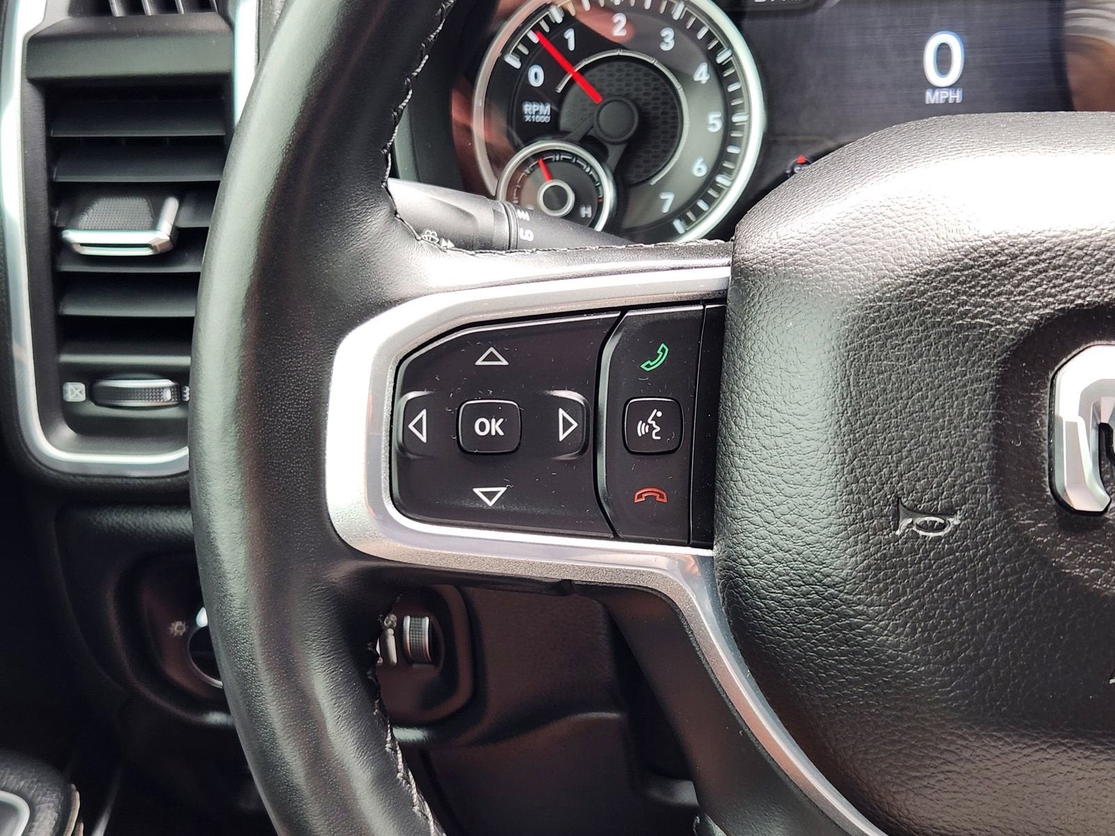 2019 RAM 1500 Laramie Crew Cab 4x2 5'7" Box