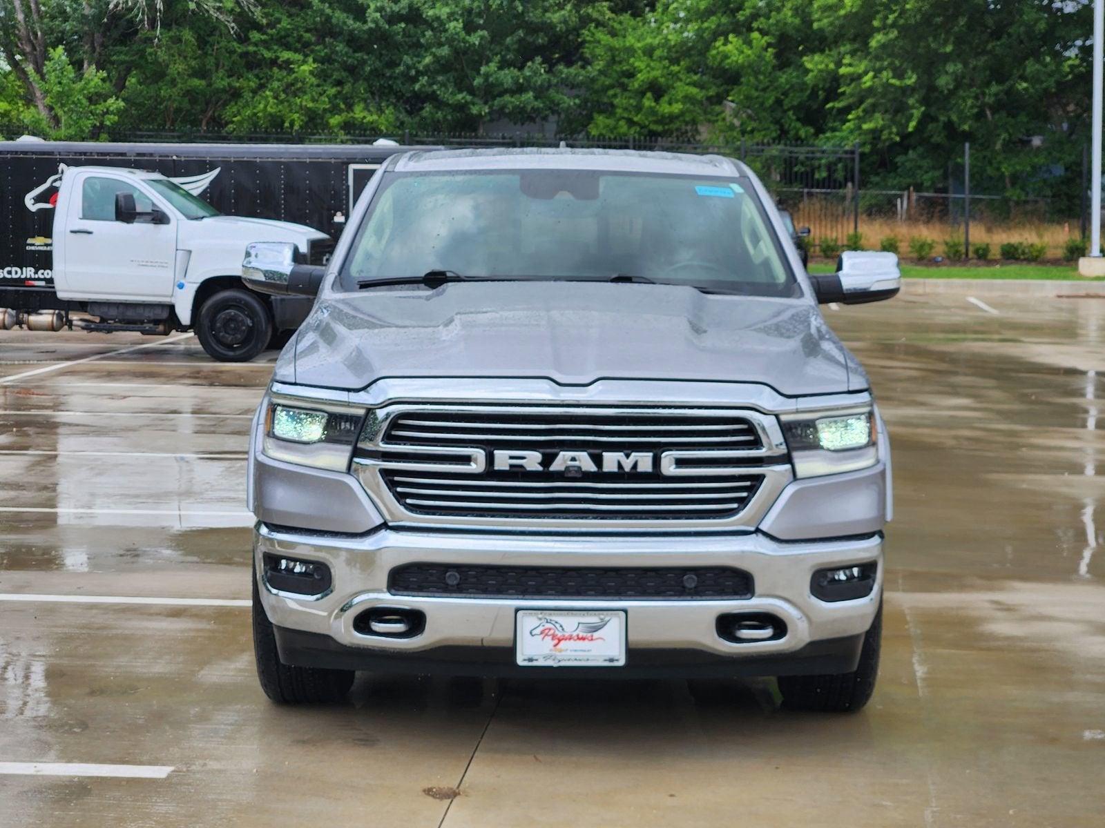 2019 RAM 1500 Laramie Crew Cab 4x2 5'7" Box