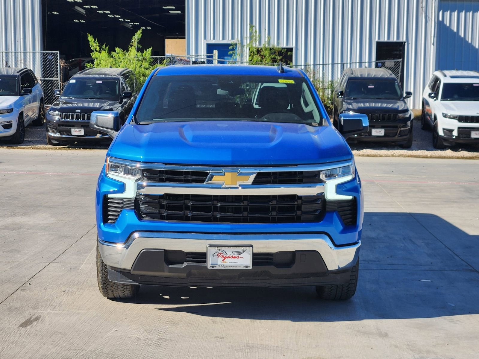 2025 Chevrolet Silverado 1500 LT