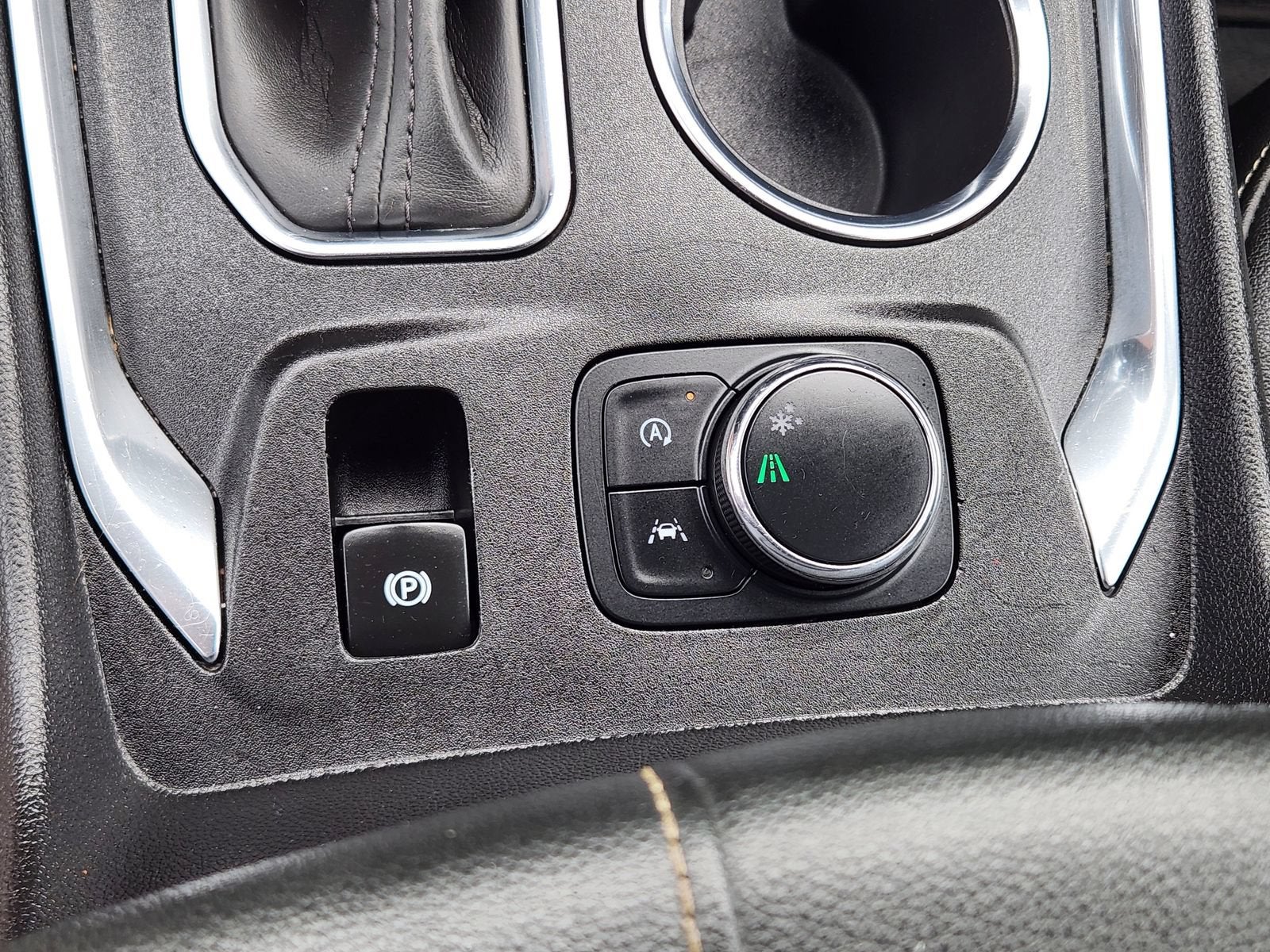 2022 Chevrolet Traverse LT Leather