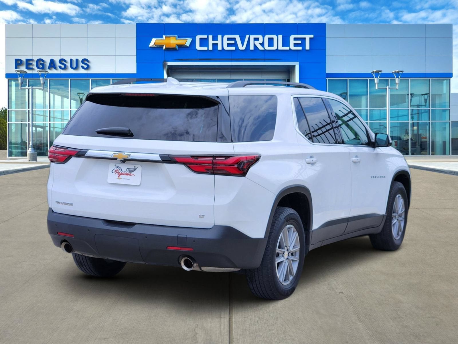 2022 Chevrolet Traverse LT Leather
