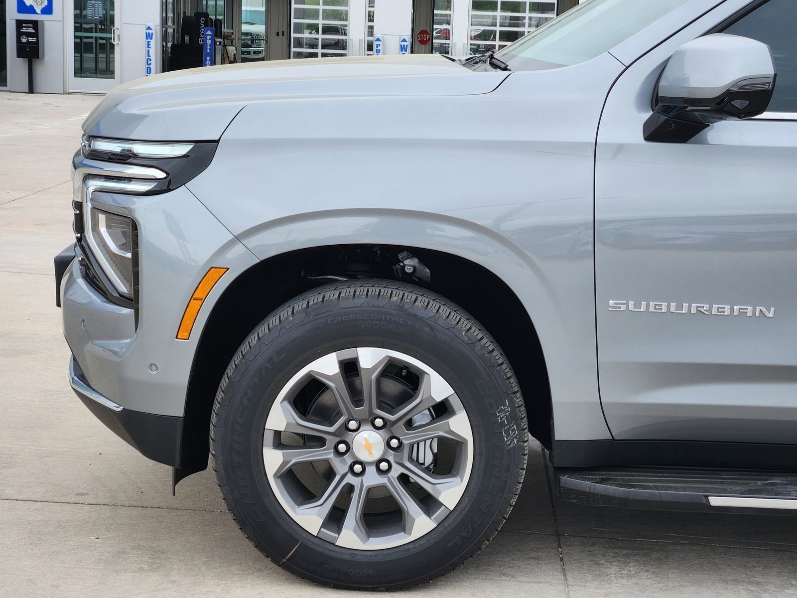 2026 Chevrolet Suburban LT