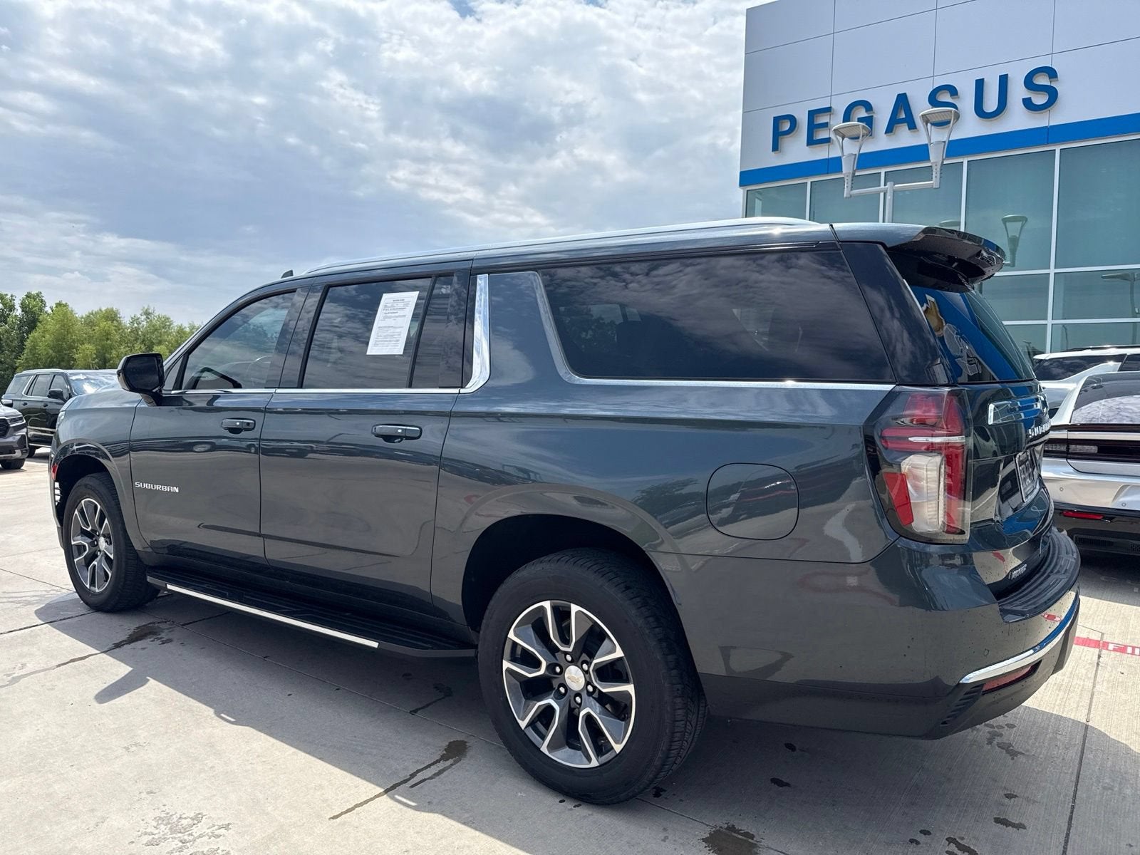 2021 Chevrolet Suburban LT