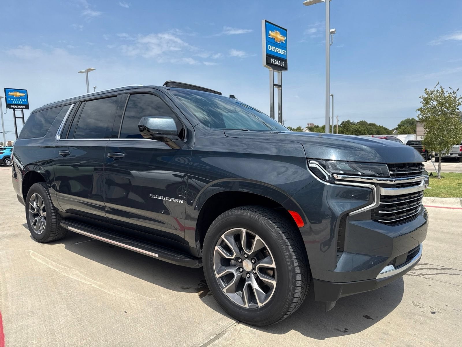 2021 Chevrolet Suburban LT