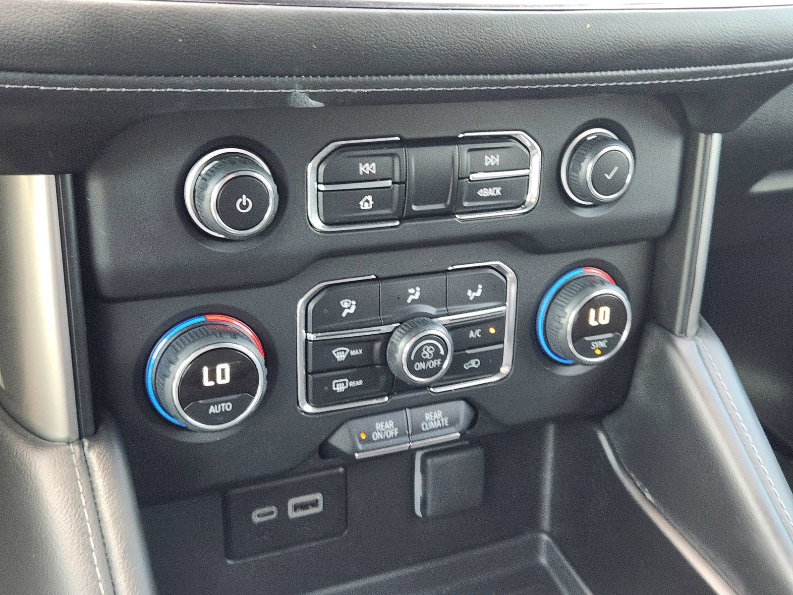 2024 Chevrolet Tahoe LS