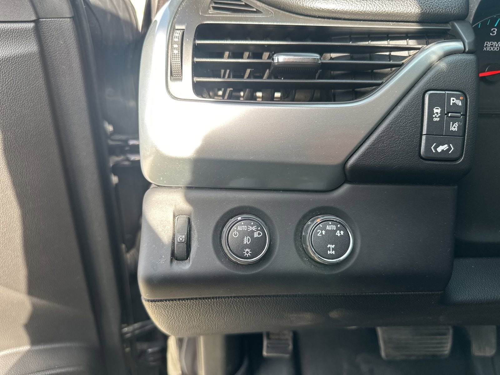 2015 Chevrolet Suburban LTZ