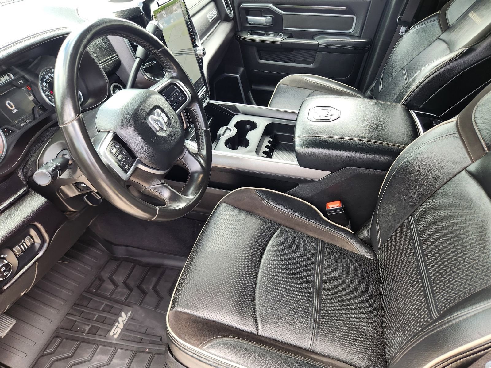 2022 RAM 3500 Laramie Crew Cab 4x4 8' Box