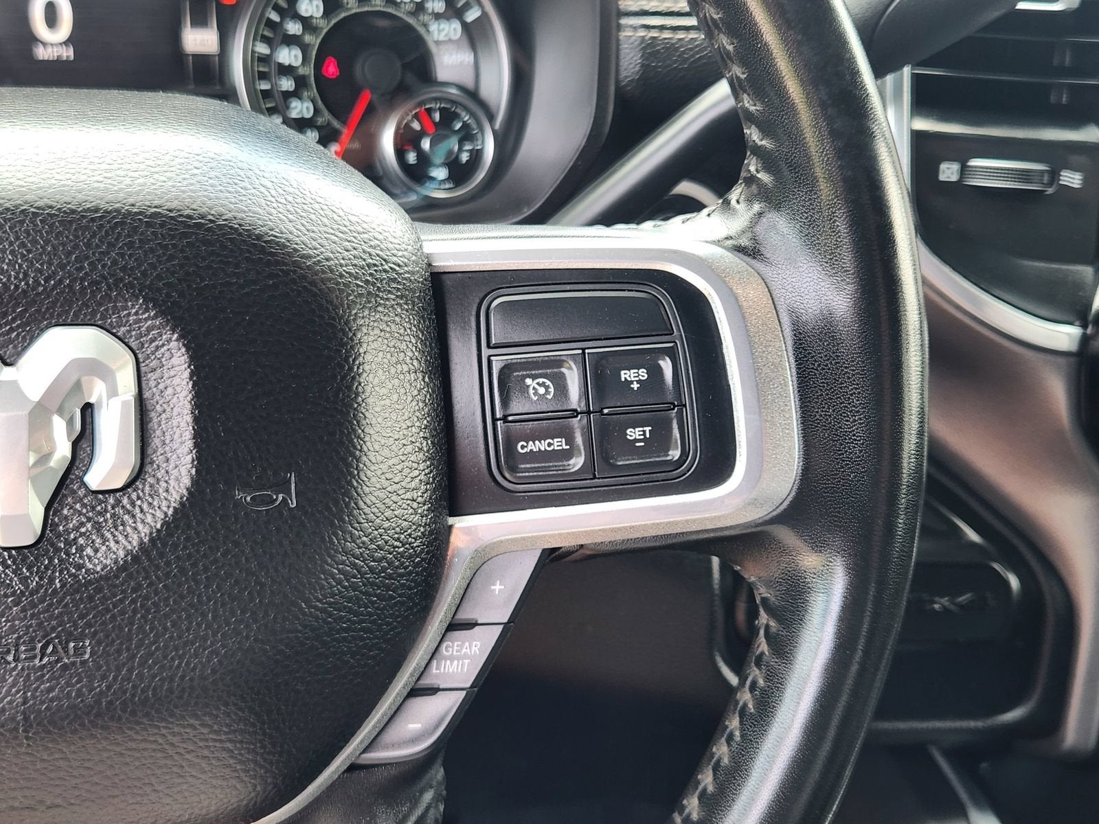 2022 RAM 3500 Laramie Crew Cab 4x4 8' Box