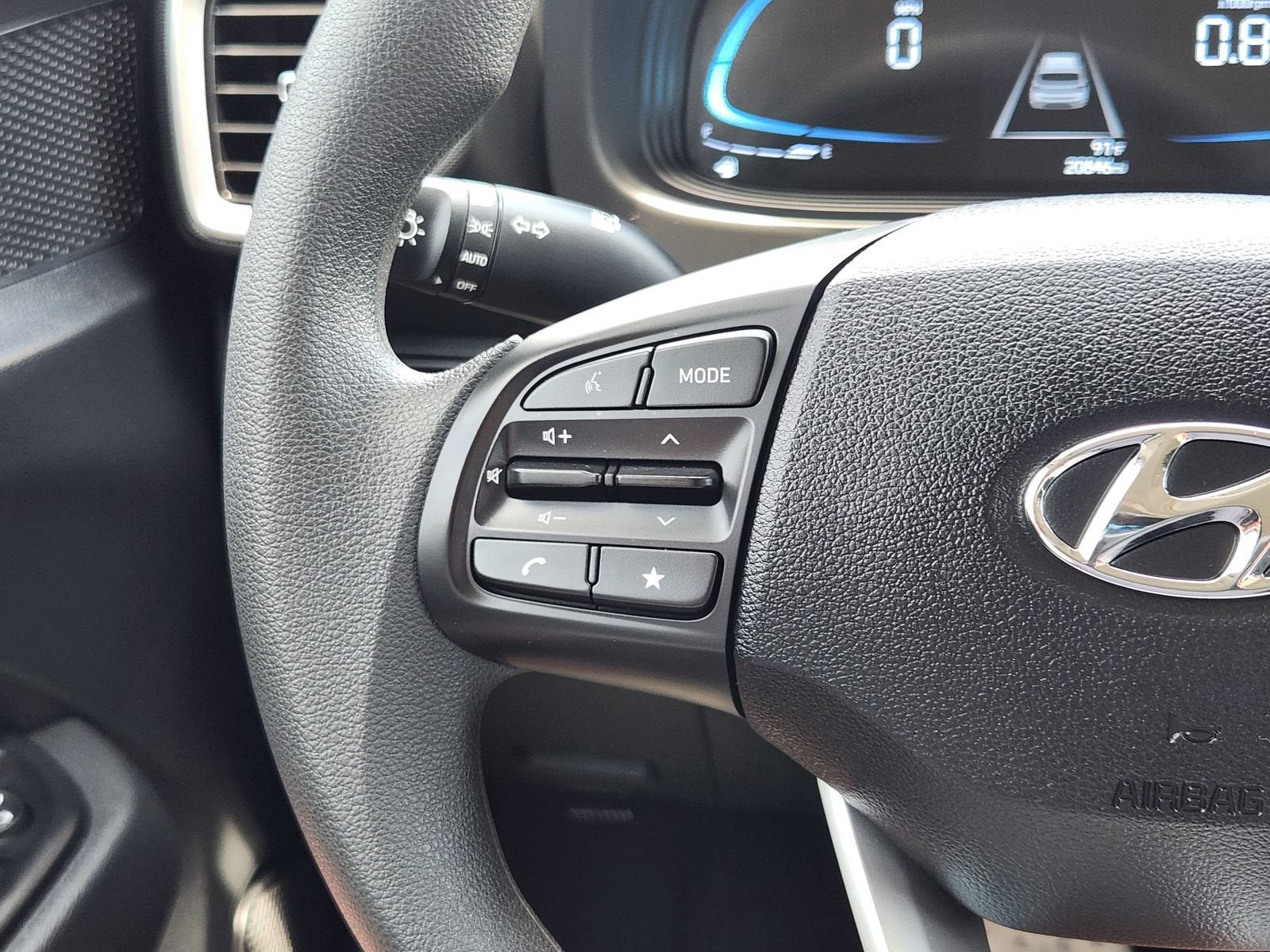 2025 Hyundai Venue SE
