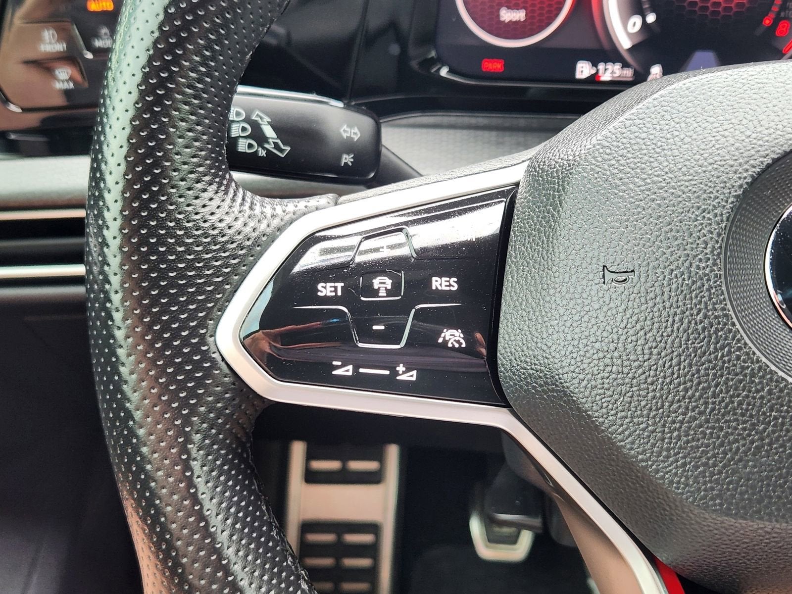 2022 Volkswagen Golf GTI 2.0T SE