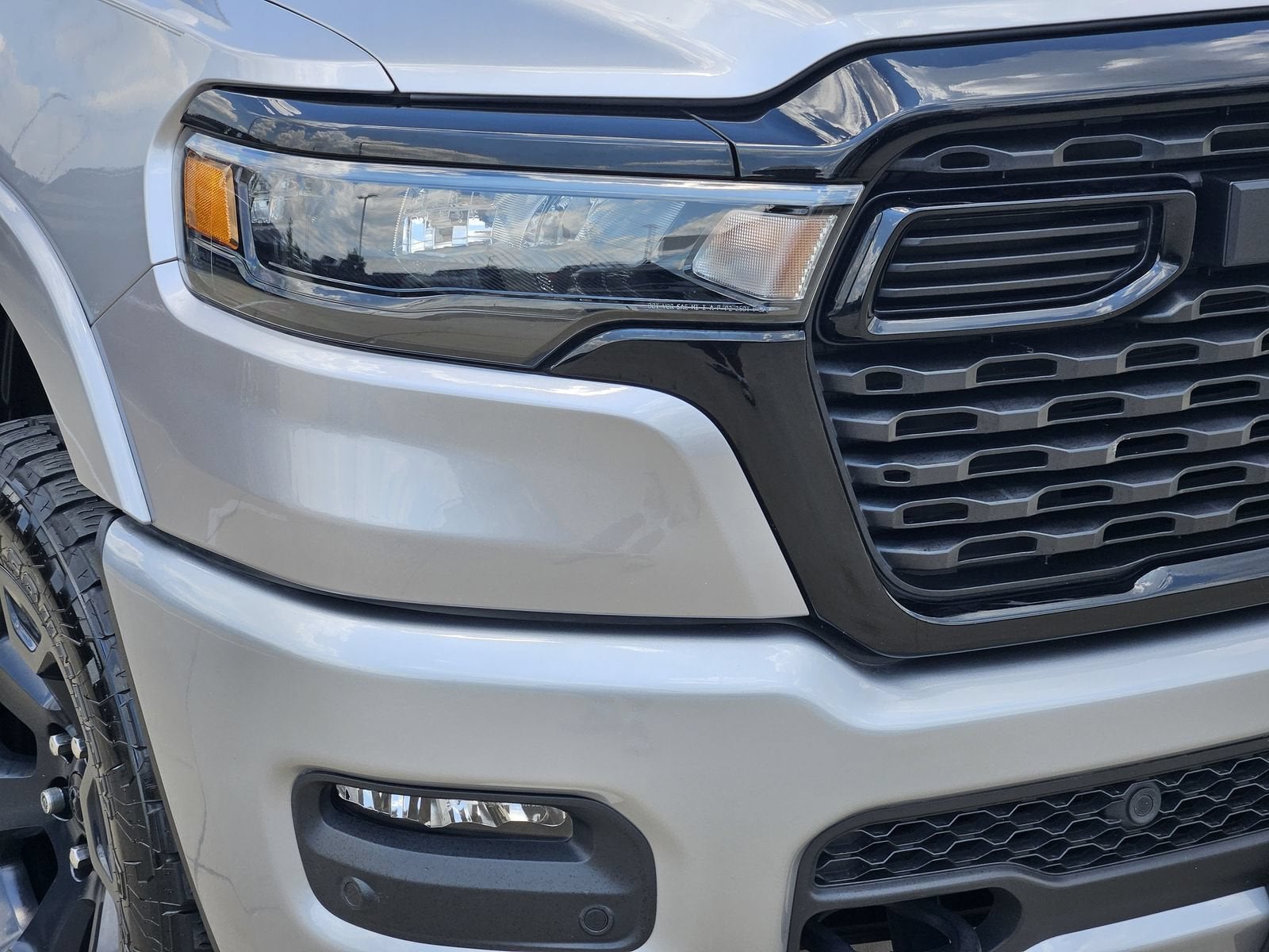 2025 RAM 1500 Lone Star Crew Cab 4x4 5'7" Box