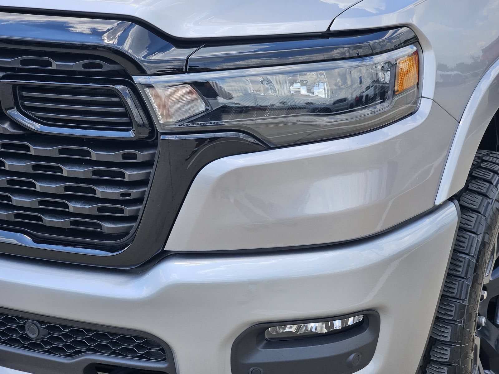2025 RAM 1500 Lone Star Crew Cab 4x4 5'7" Box