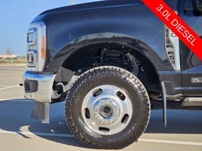 2023 Ford F-350 LARIAT