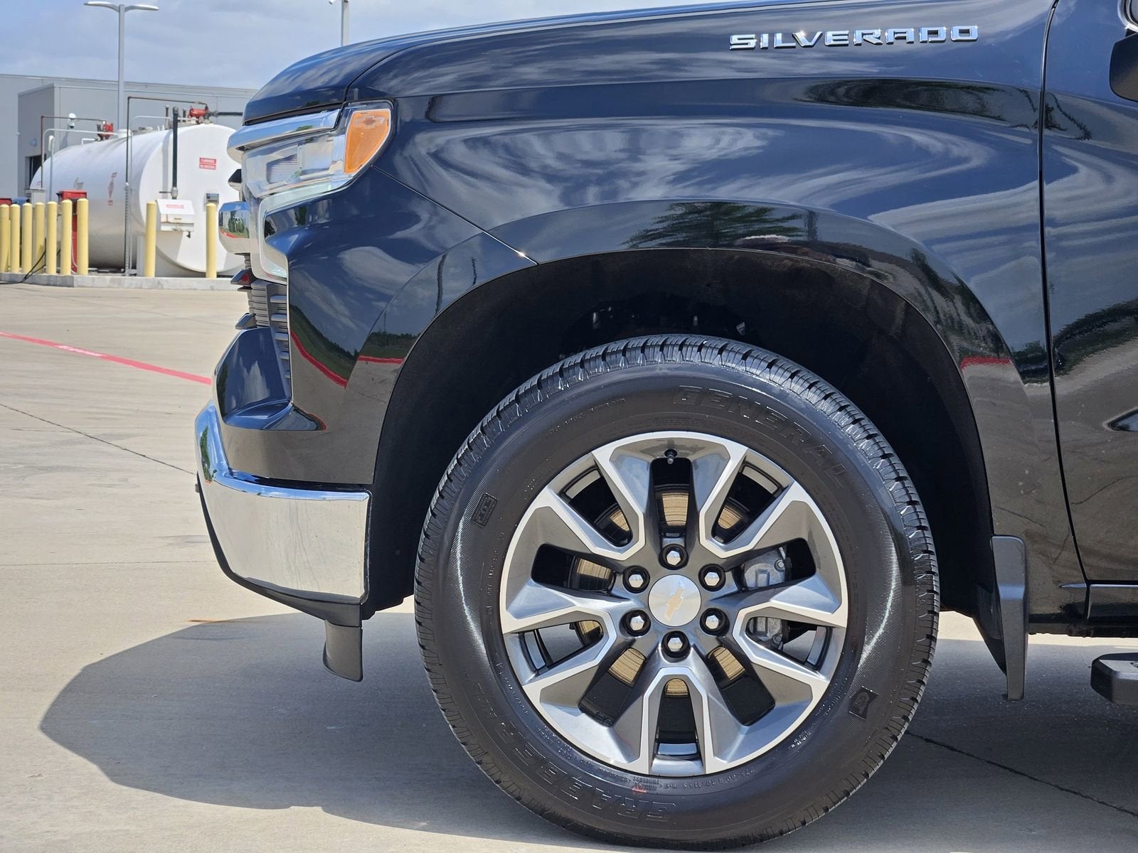 2023 Chevrolet Silverado 1500 LT (2FL)