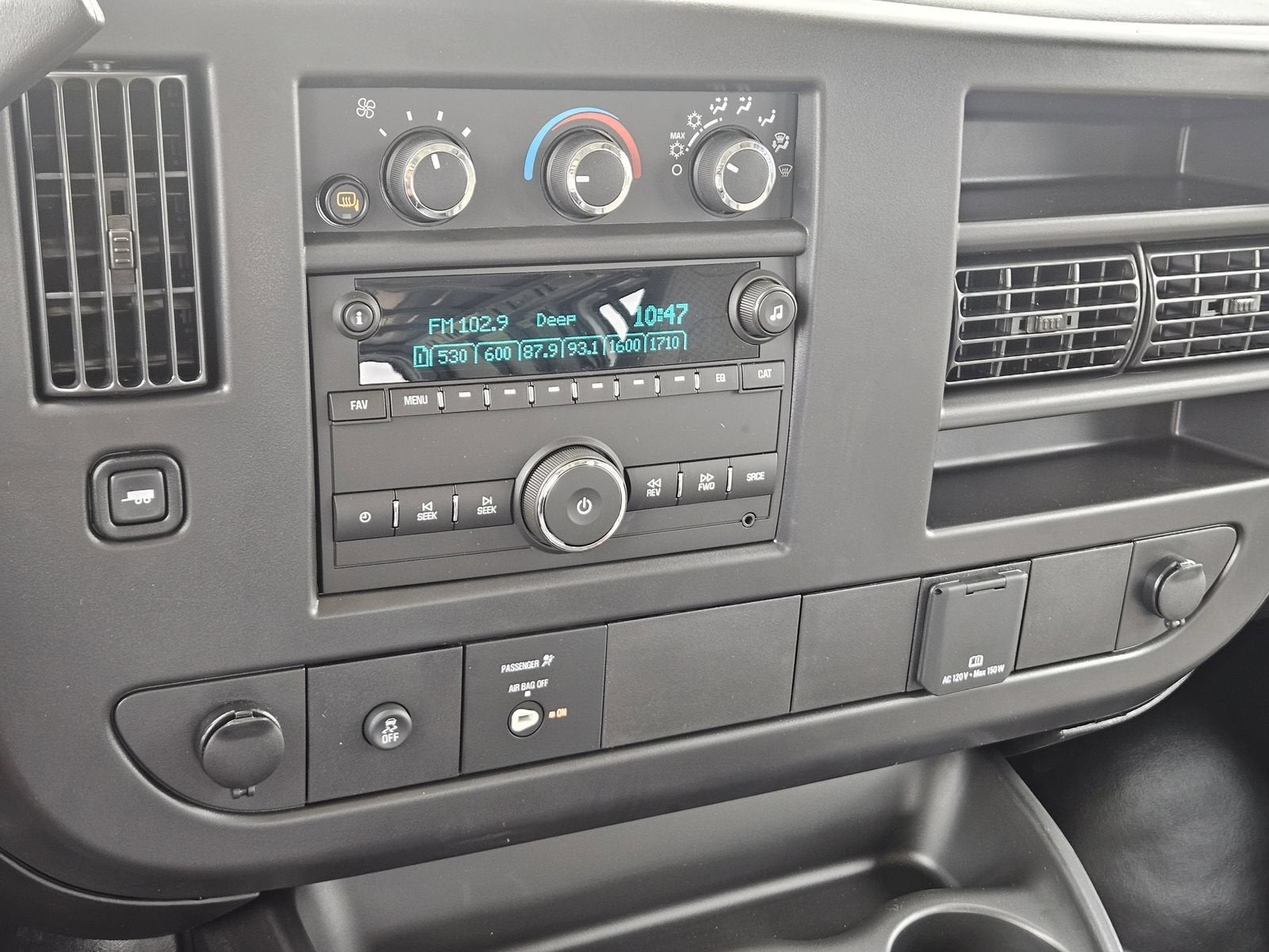 2026 Chevrolet Express Cargo WT