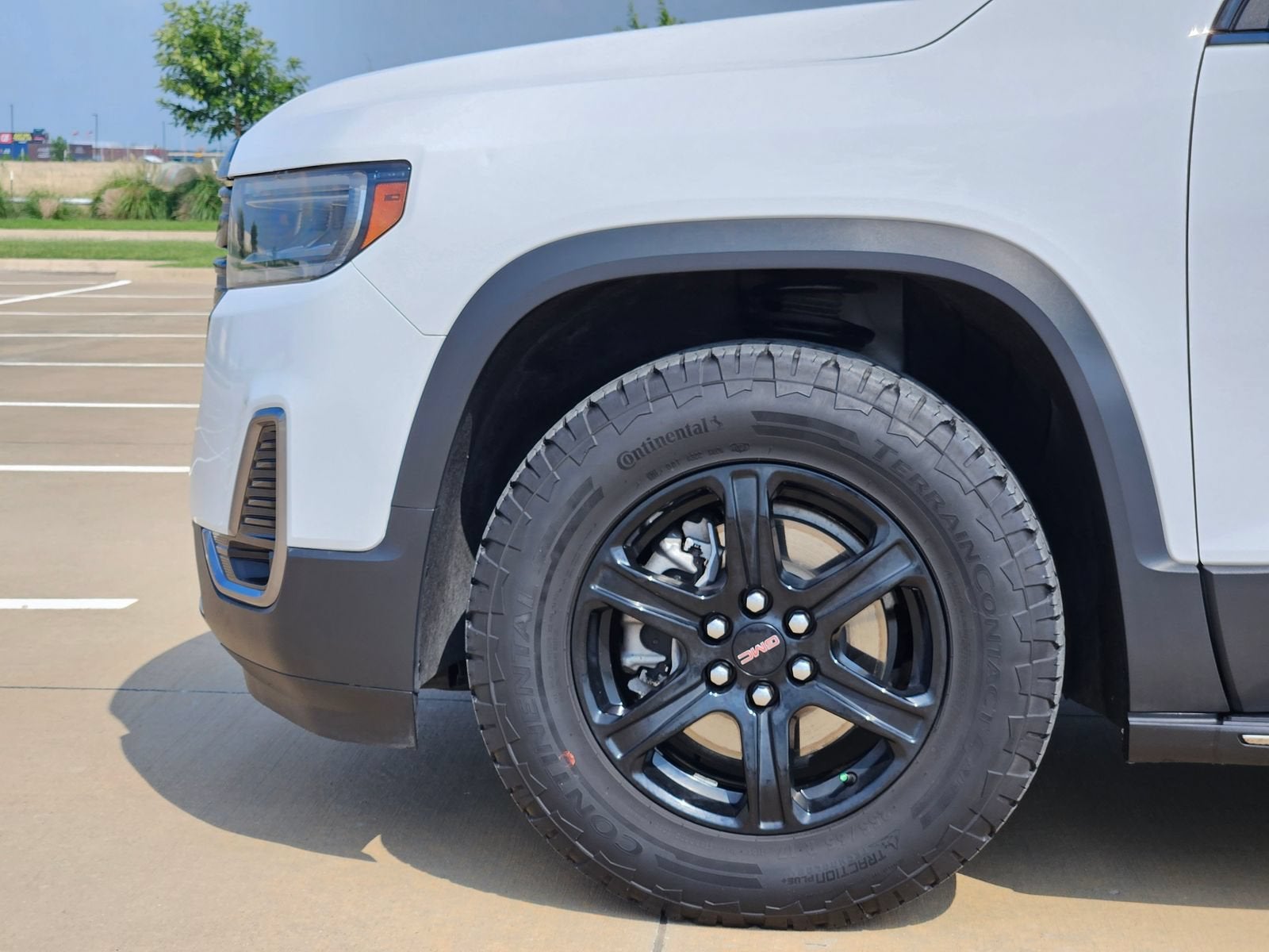 2023 GMC Acadia AT4