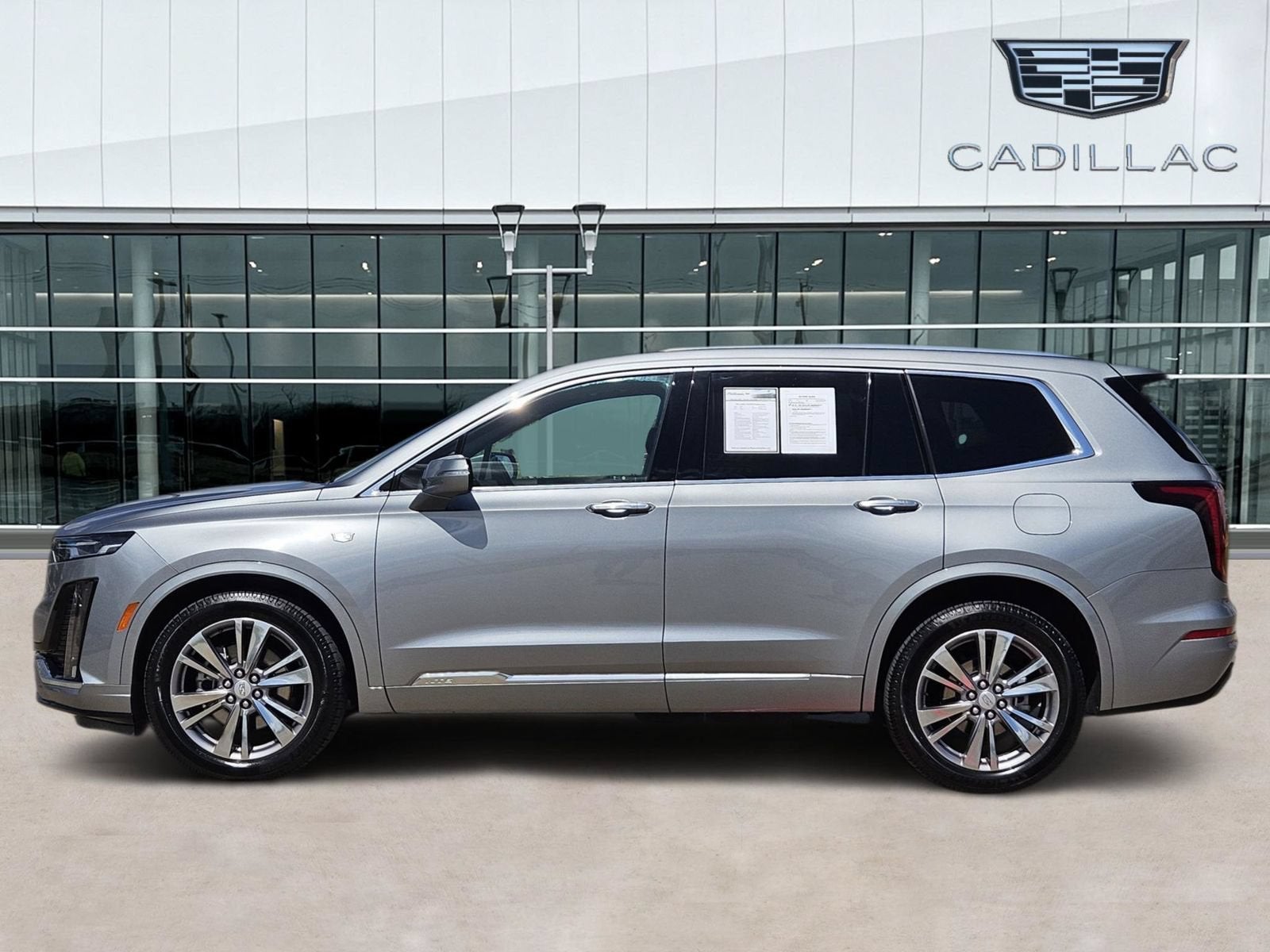 2025 Cadillac XT6 Premium Luxury