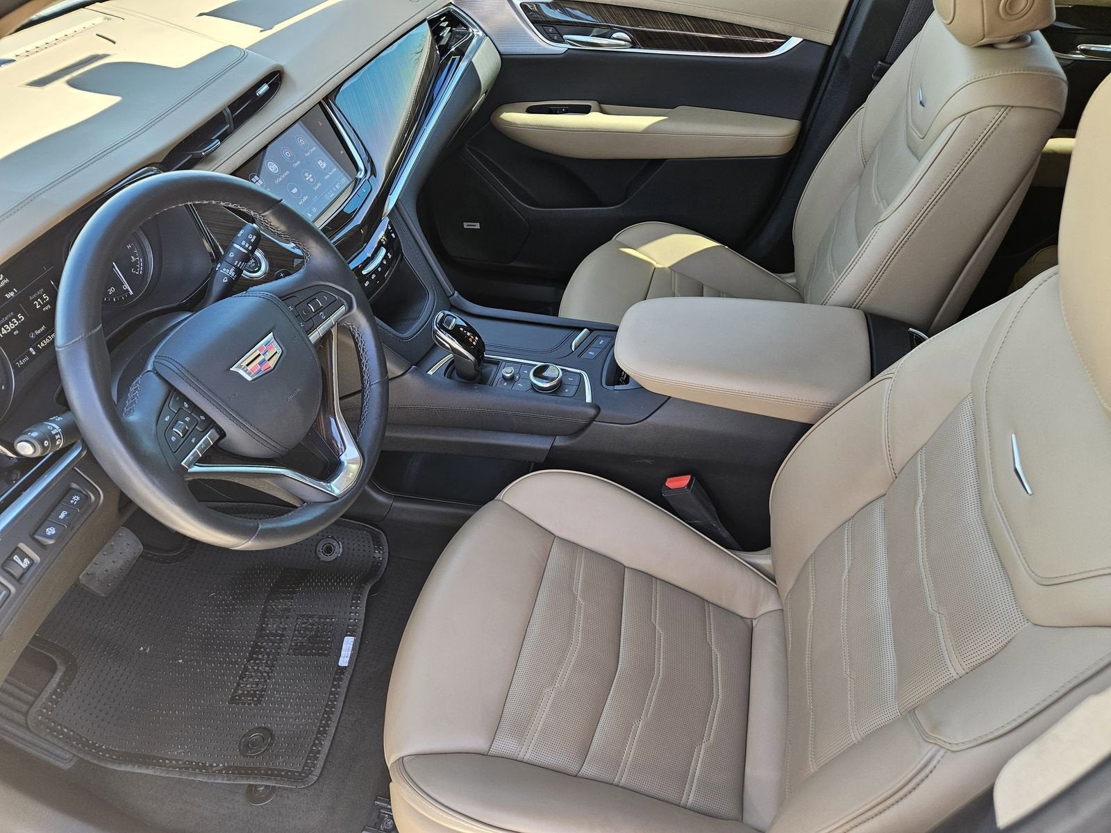 2023 Cadillac XT6 Premium Luxury