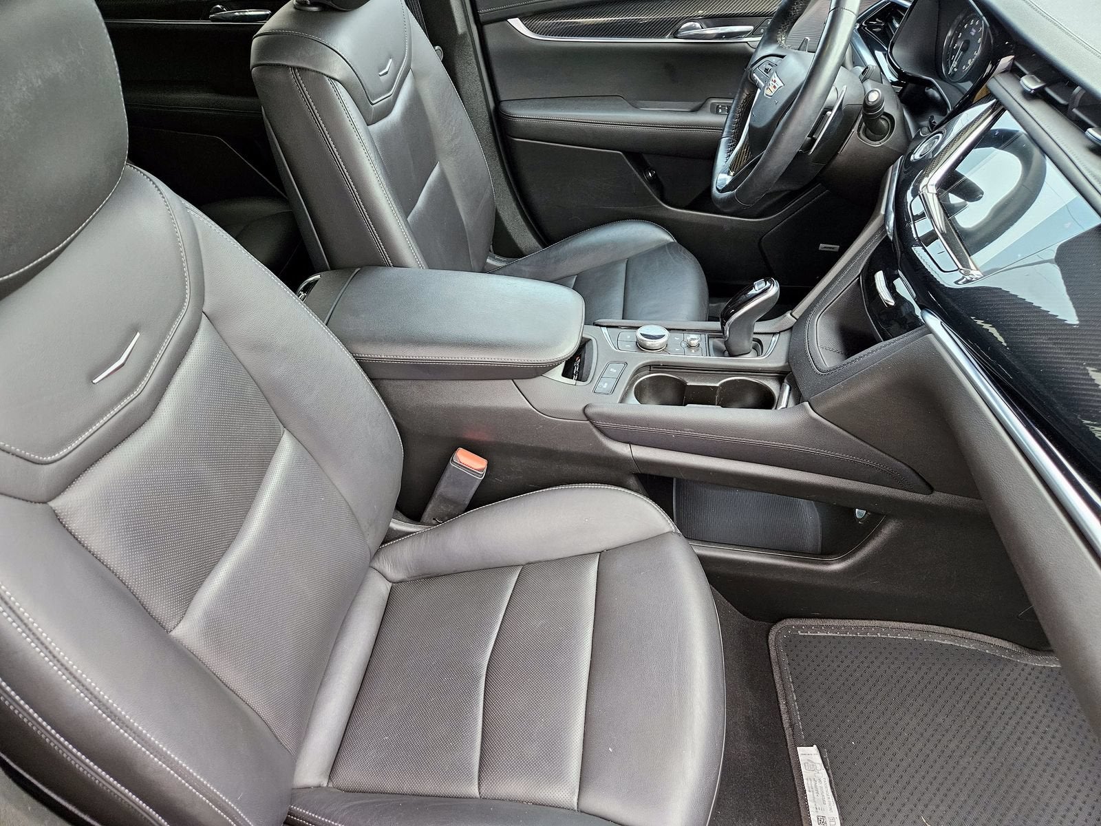 2023 Cadillac XT6 Sport