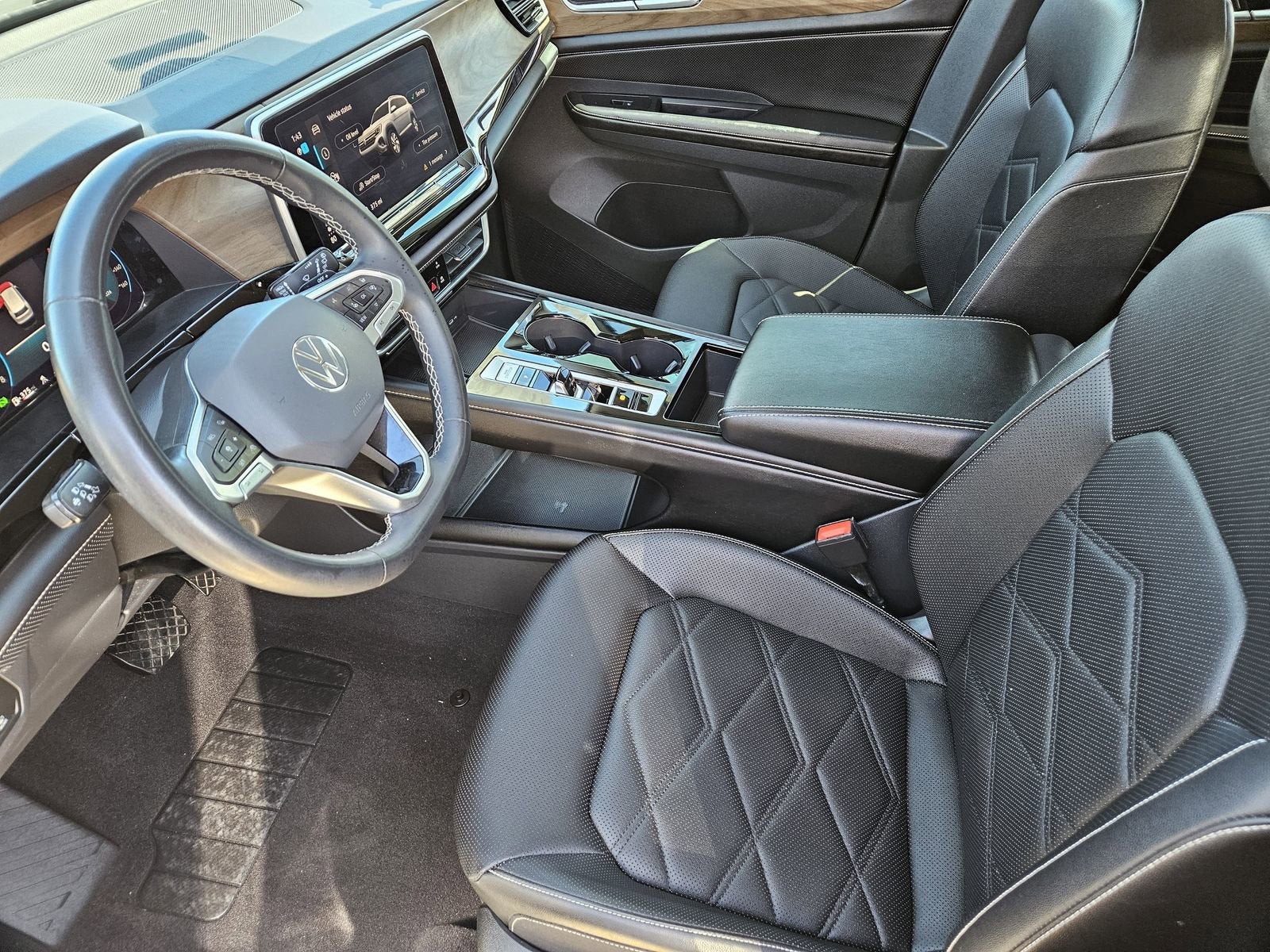 2024 Volkswagen Atlas 2.0T SE w/Technology