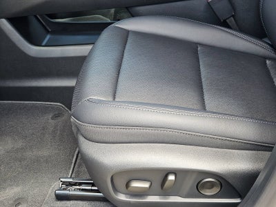 2027 Chevrolet Equinox FWD LT