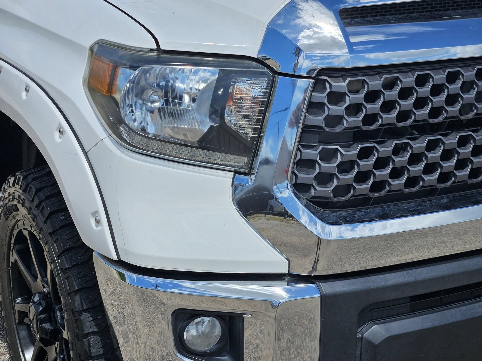 2018 Toyota Tundra SR5 5.7L V8