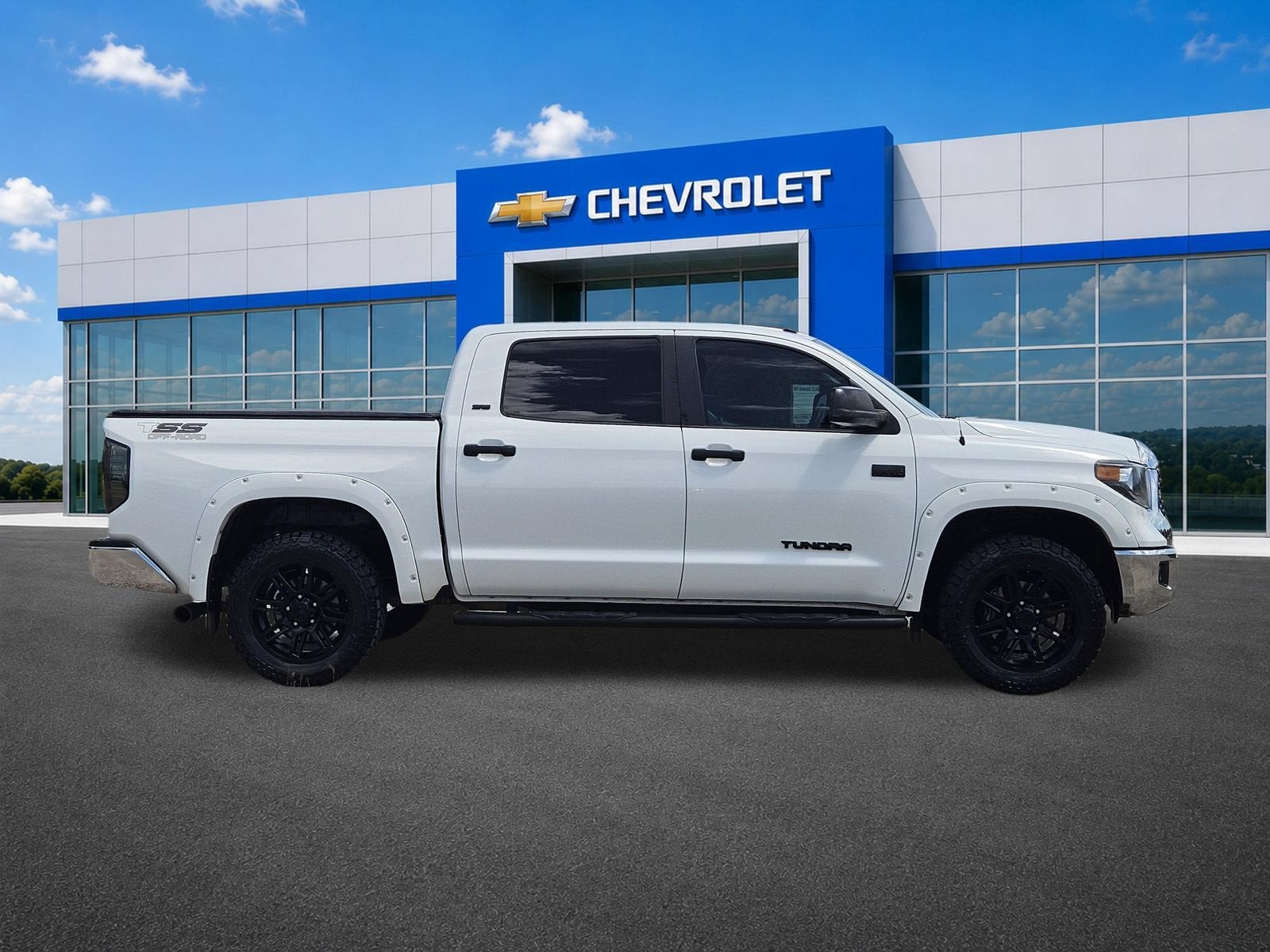 2018 Toyota Tundra SR5 5.7L V8
