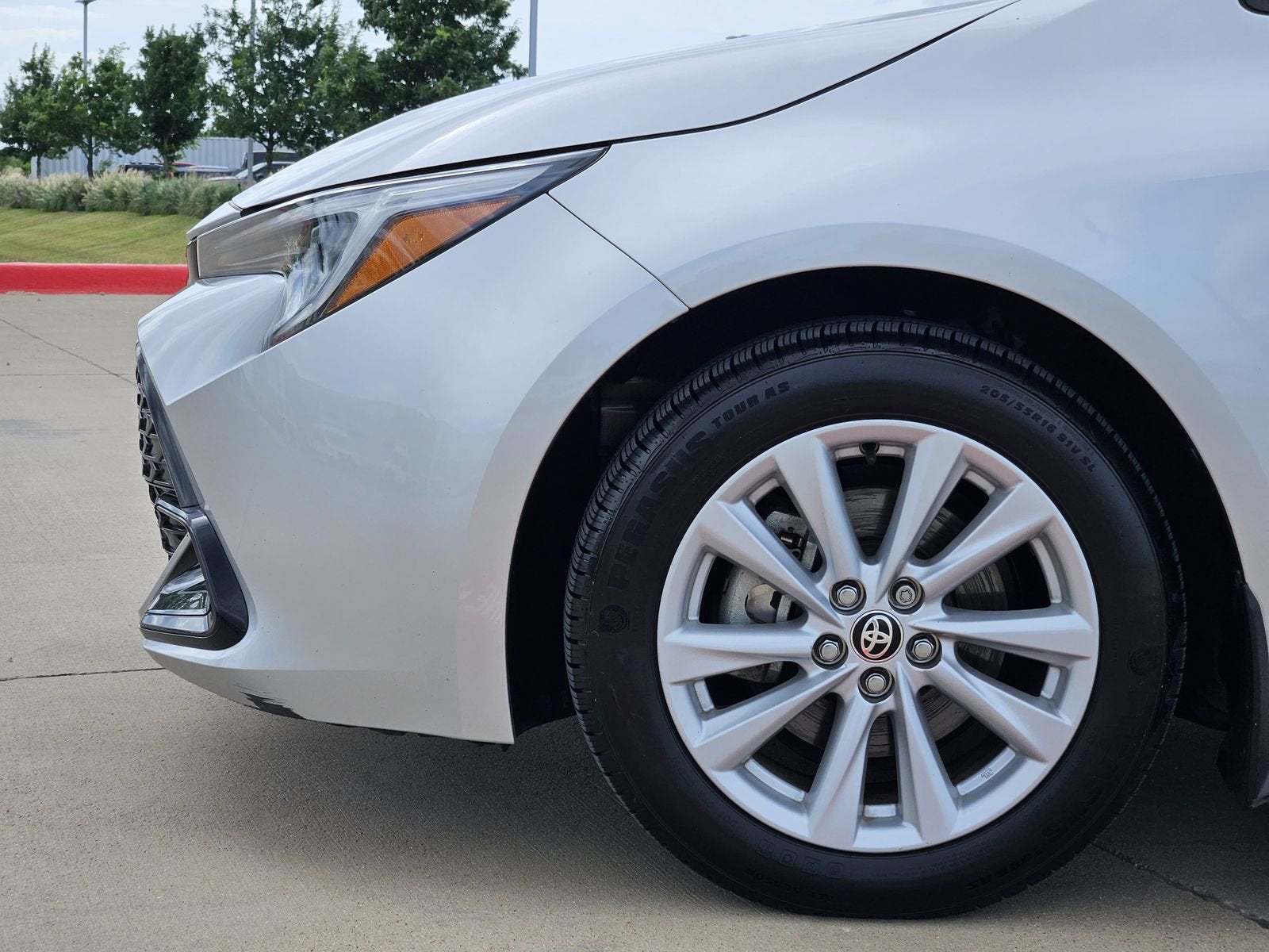 2024 Toyota Corolla Hatchback SE