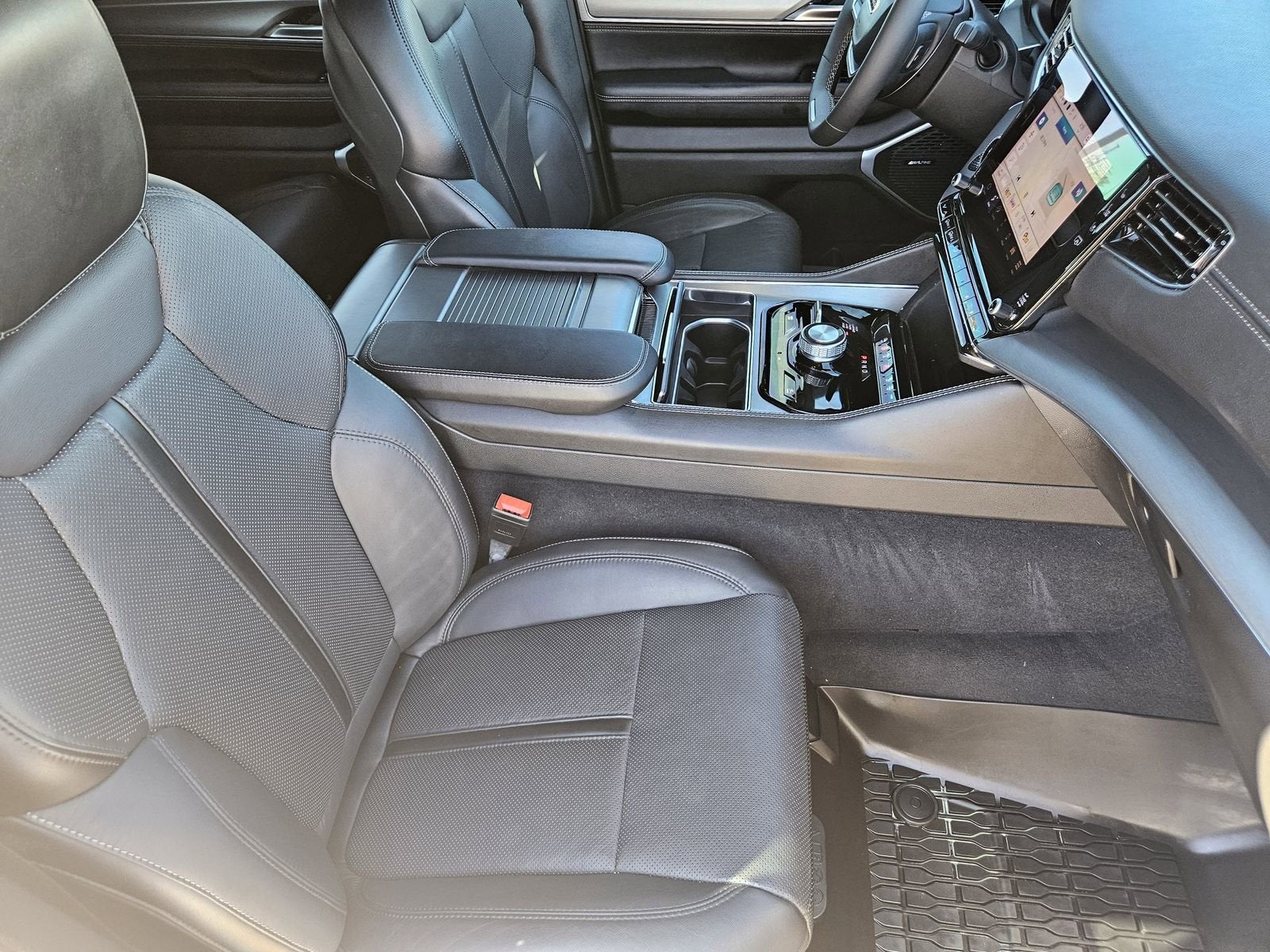 2024 Jeep Wagoneer Series II Carbide 4x4