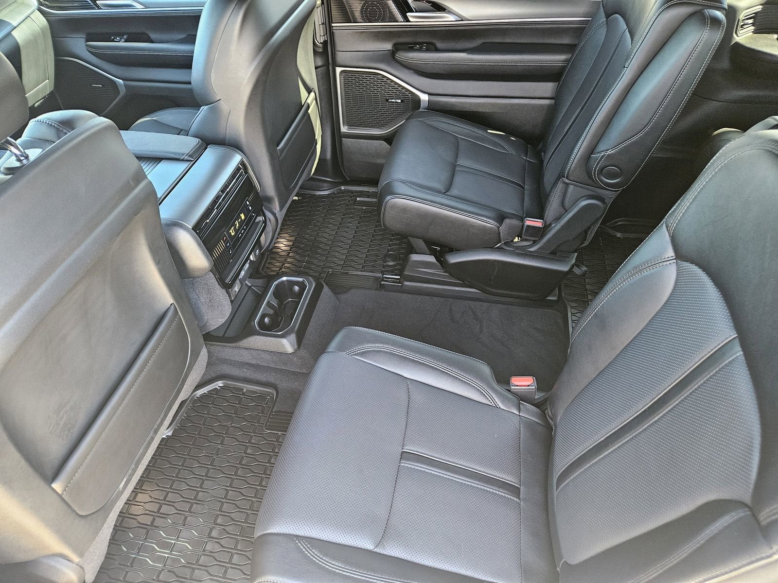 2024 Jeep Wagoneer Series II Carbide 4x4