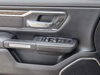 2019 RAM 1500 Laramie Crew Cab 4x4 5'7" Box