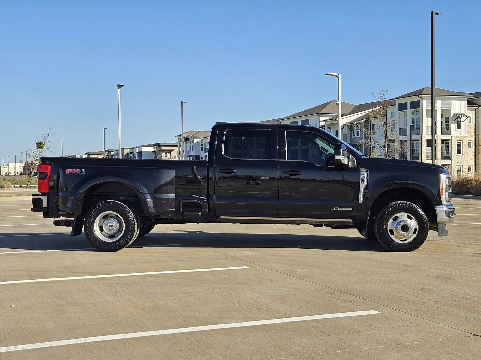 2023 Ford F-350 LARIAT