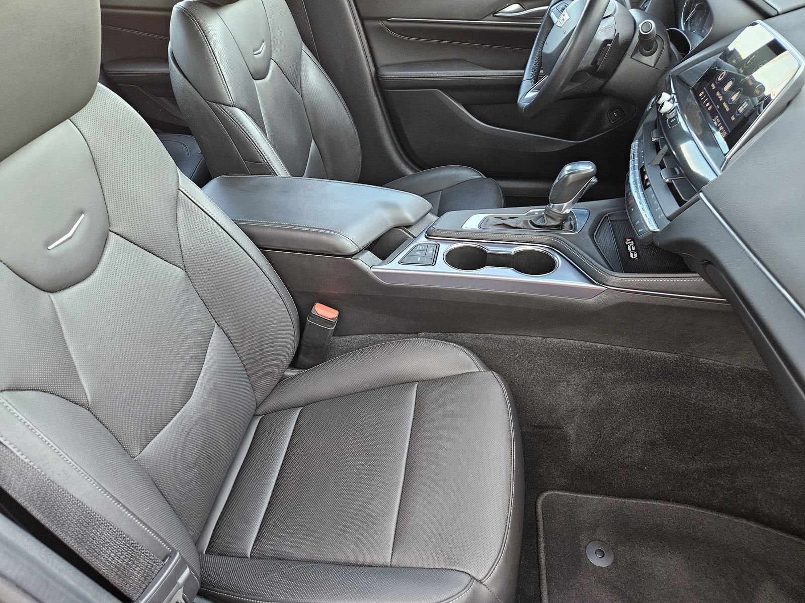 2022 Cadillac CT4 Premium Luxury