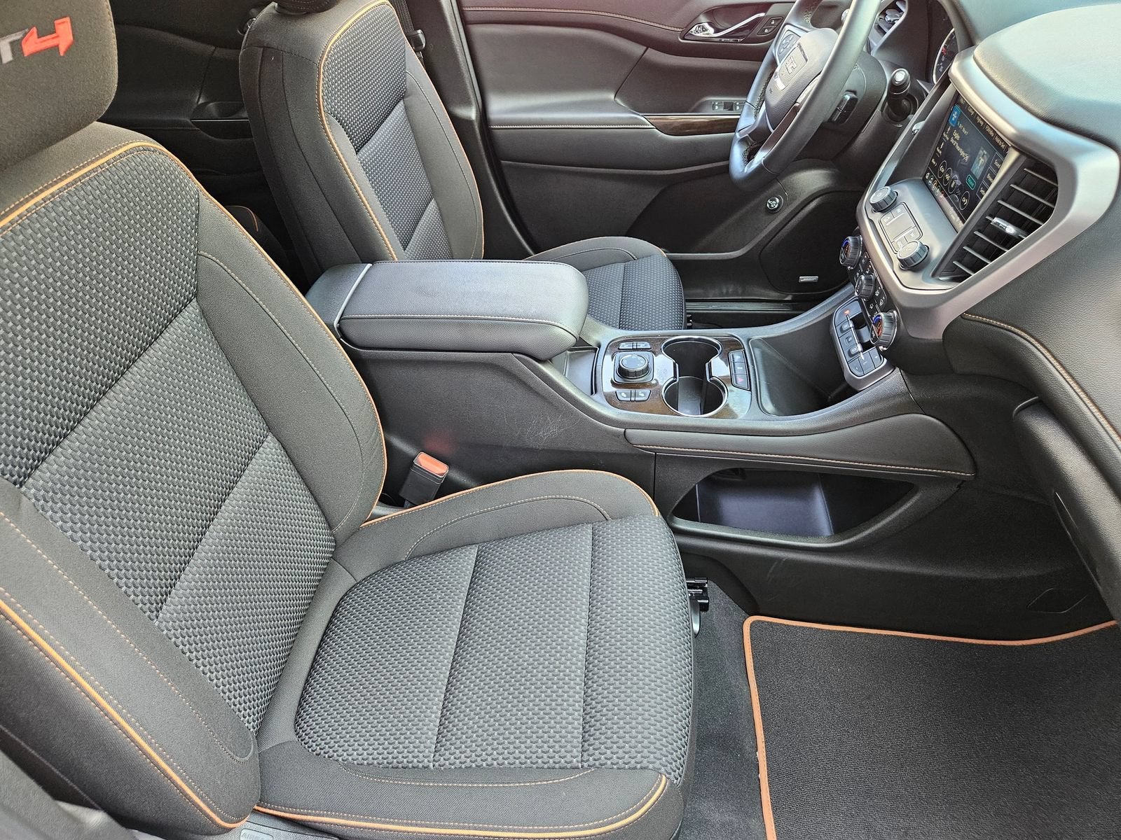 2023 GMC Acadia AT4