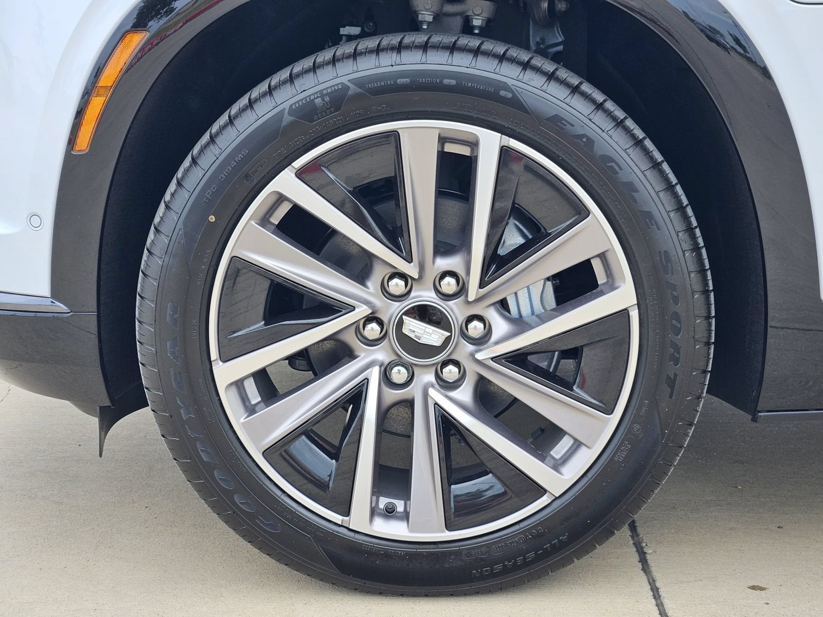 2027 Cadillac VISTIQ Sport