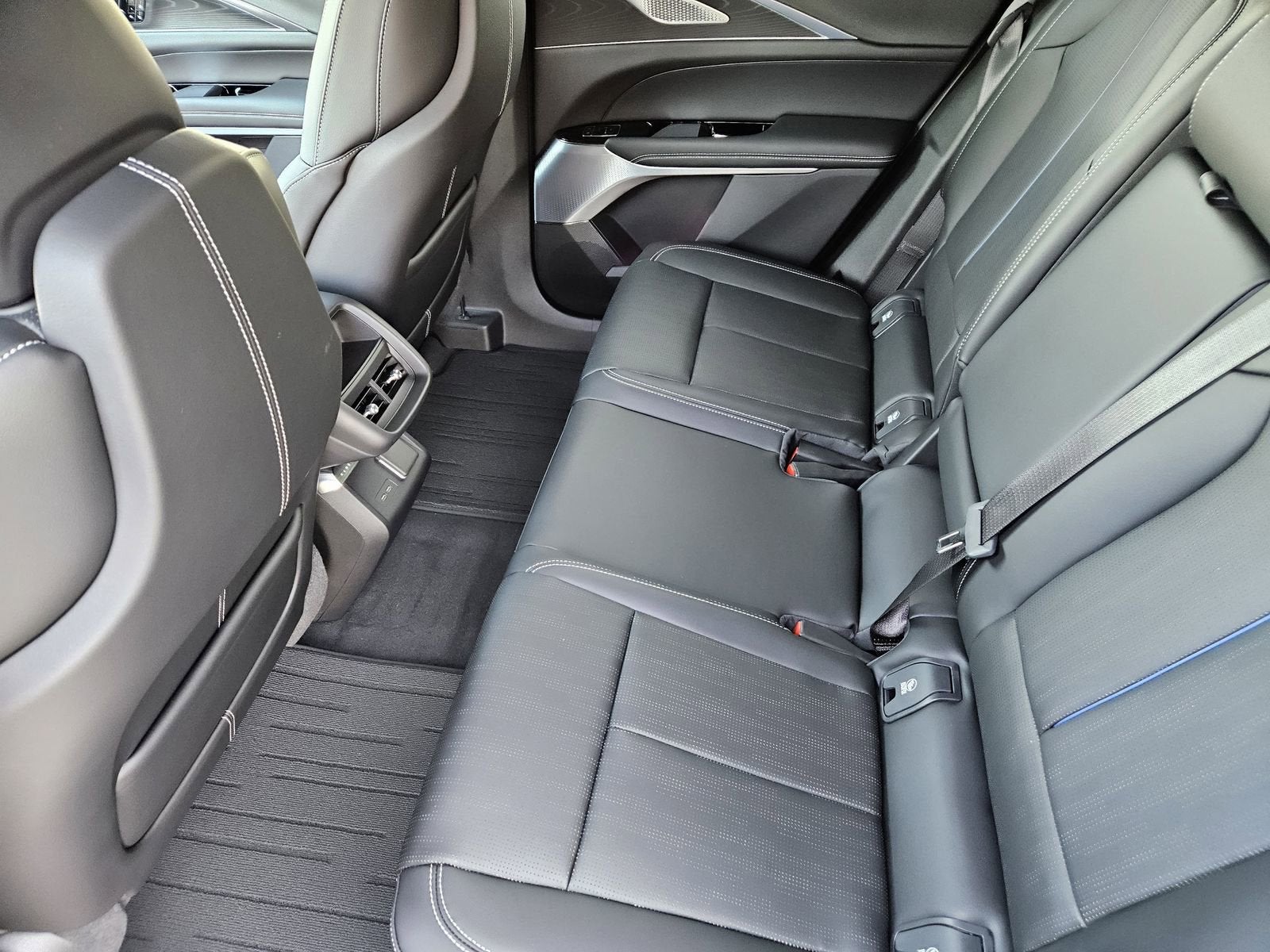 2026 Cadillac LYRIQ Premium Sport