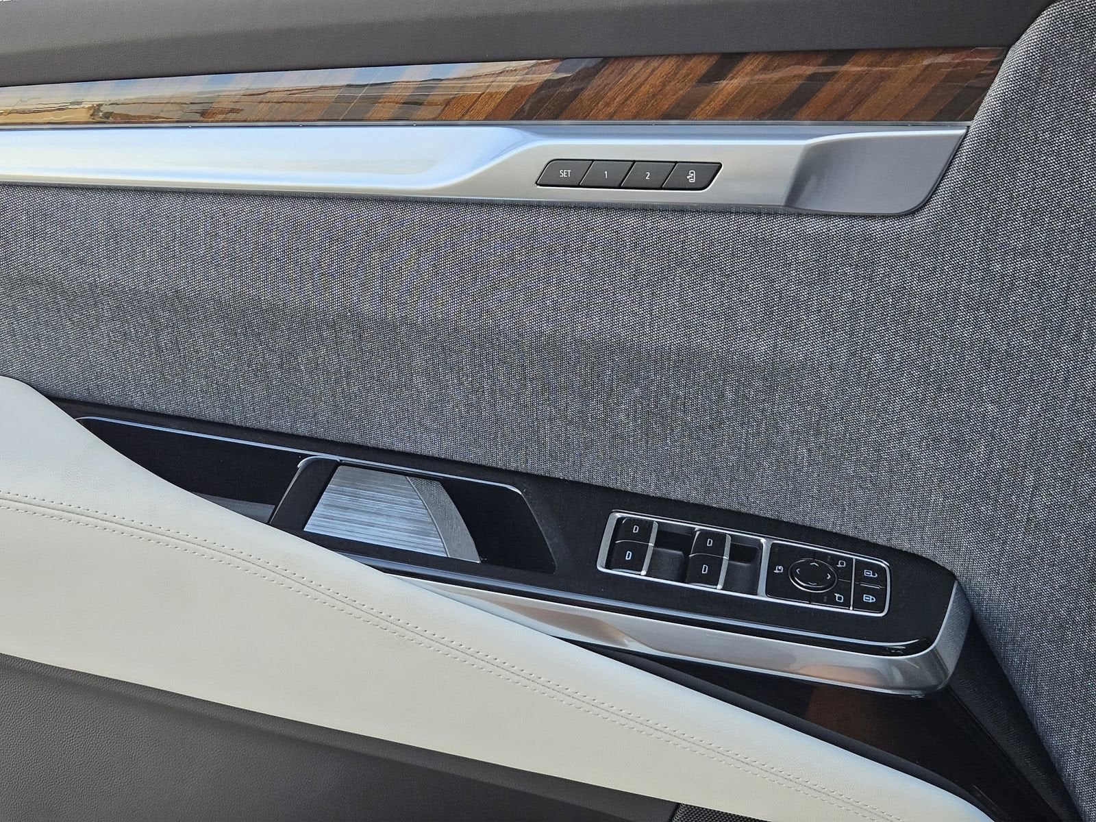 2026 Cadillac Escalade Platinum Luxury